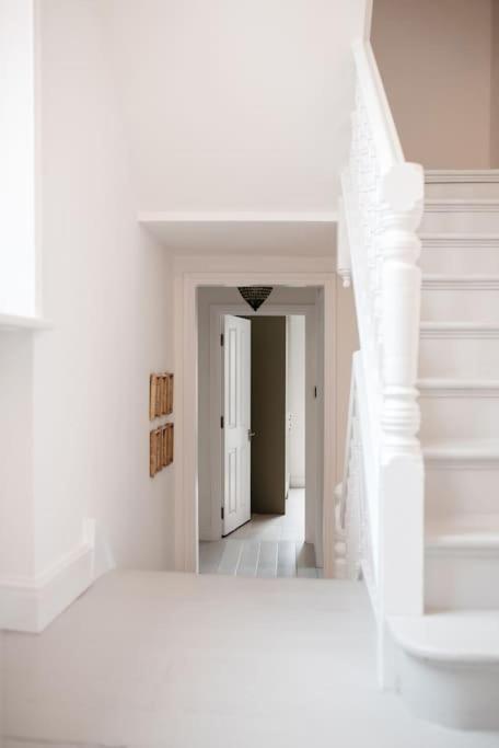 3 Bedroom House In Kew Gardens Richmond  Eksteriør billede