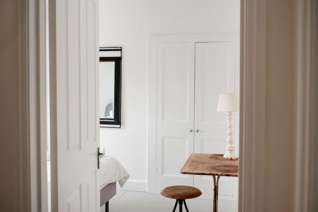 3 Bedroom House In Kew Gardens Richmond  Eksteriør billede